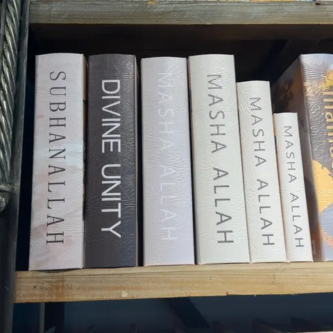 Коробки у формі книг оптом з Китаю в Україну