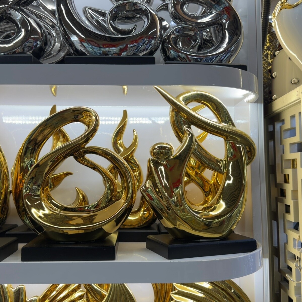 Изделия из смолы оптом из Китая в Украину