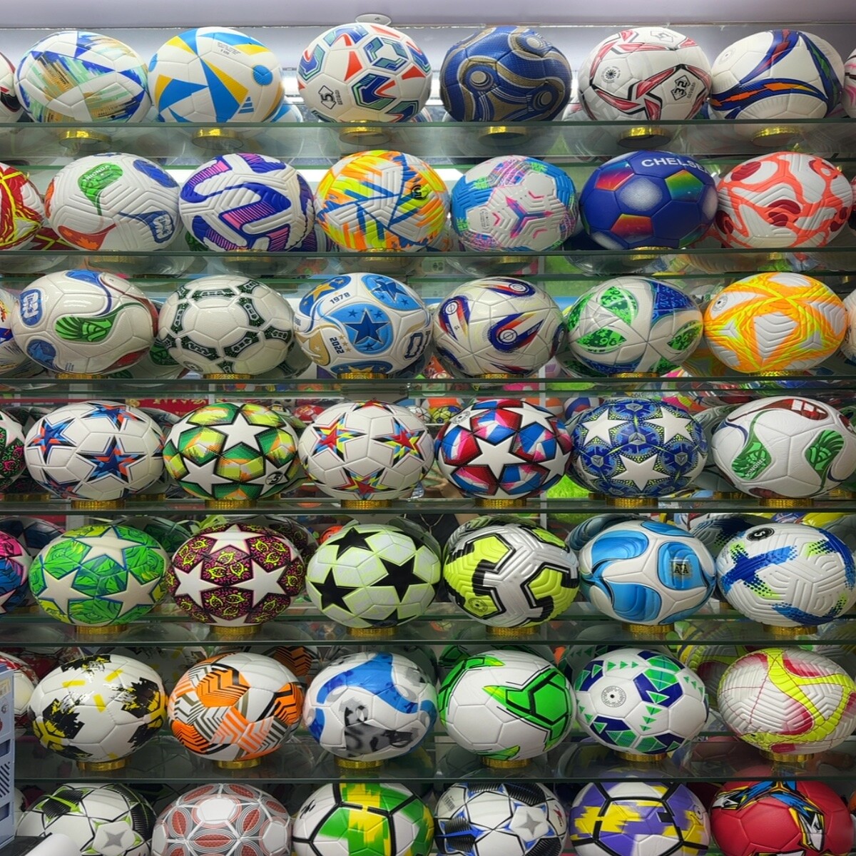 Спортивні м'ячі оптом з Китаю в Україну