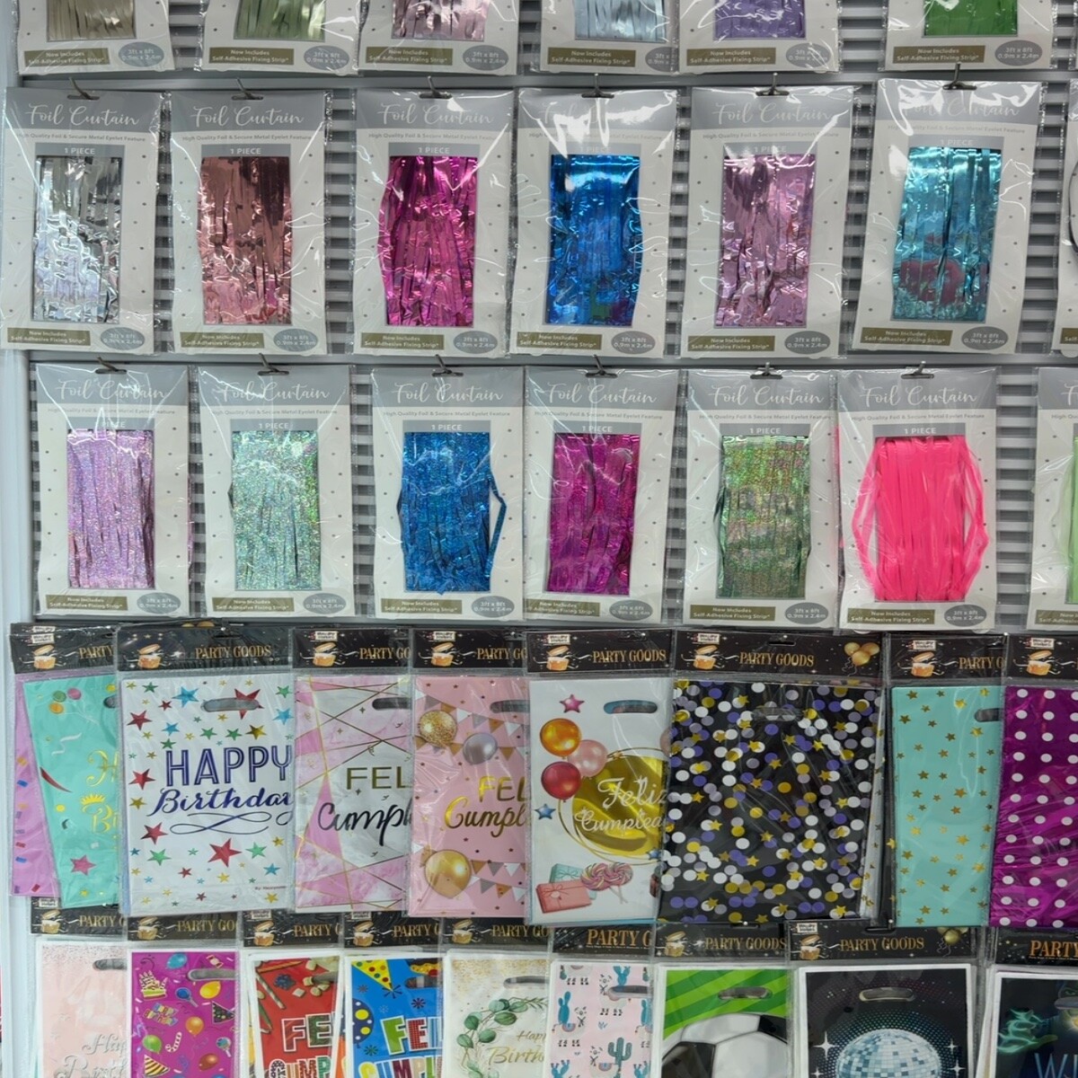 Фольговані штори для свята оптом з Китаю в Україну